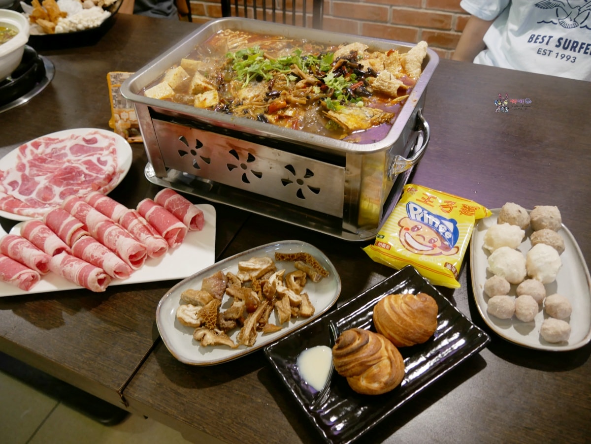 【桃園美食】龍潭交流道旁《玉蘭砂鍋魚頭》60年老店創新火鍋吃法,還有剁椒和川味烤魚可以選擇喔! - 第31張圖