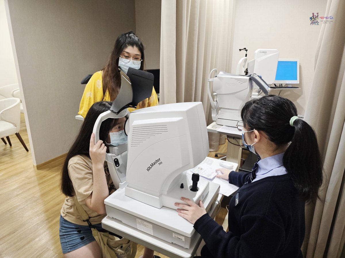 學童近視矯正新科技《大學眼鏡‧大學眼科》周邊離焦鏡片讓小孩輕鬆穩定好視力! - 第7張圖
