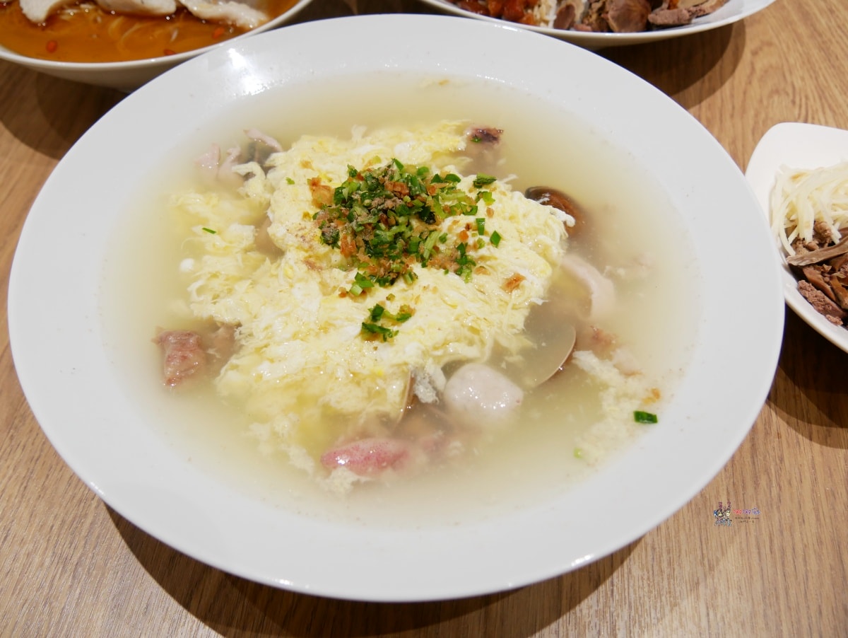【桃園美食】南崁夜市附近《海料理海米粉》以海鮮為主題的傳統小吃店,用小吃價格就可以吃到海鮮料理。 - 第17張圖