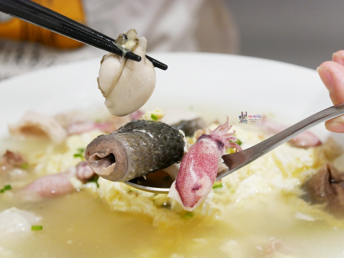 【桃園美食】南崁夜市附近《海料理海米粉》以海鮮為主題的傳統小吃店,用小吃價格就可以吃到海鮮料理。 - 第18張圖