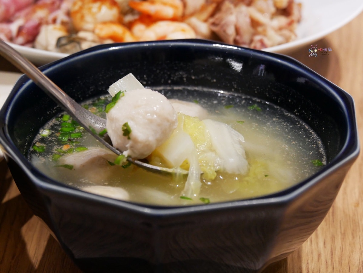 【桃園美食】南崁夜市附近《海料理海米粉》以海鮮為主題的傳統小吃店,用小吃價格就可以吃到海鮮料理。 - 第16張圖