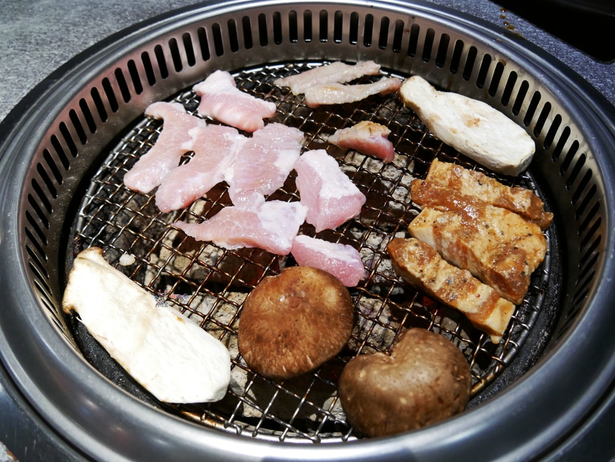 【中壢燒烤推薦】中美路上《三柒燒き肉專門店》高CP值和牛吃到飽,多種部位可以選! - 第34張圖
