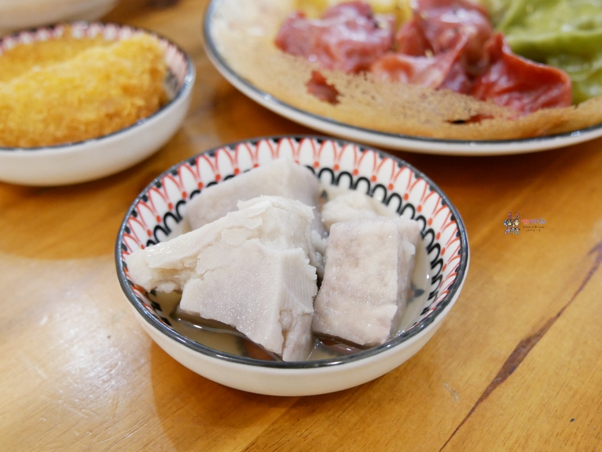【桃園美食】戶政事務所旁《小莳䒫-餃子咖哩麵》價格不貴令人驚豔的彩色餃子,還有加入巧克力的咖哩。 - 第32張圖