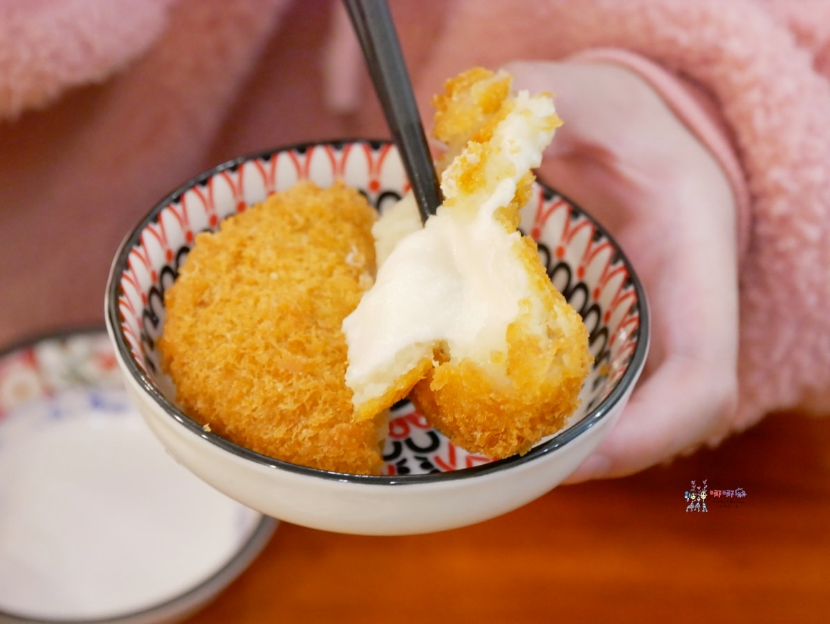 【桃園美食】戶政事務所旁《小莳䒫-餃子咖哩麵》價格不貴令人驚豔的彩色餃子,還有加入巧克力的咖哩。 - 第36張圖