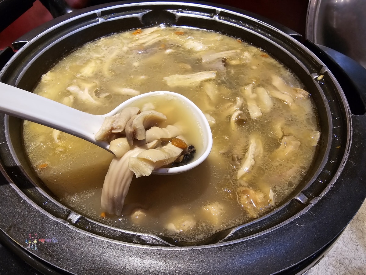 【桃園吃到飽】龍潭交流道附近《滿記麻辣回轉火鍋》超平價而且不收服務費,闆娘特製燉湯一定不要錯過! - 第9張圖