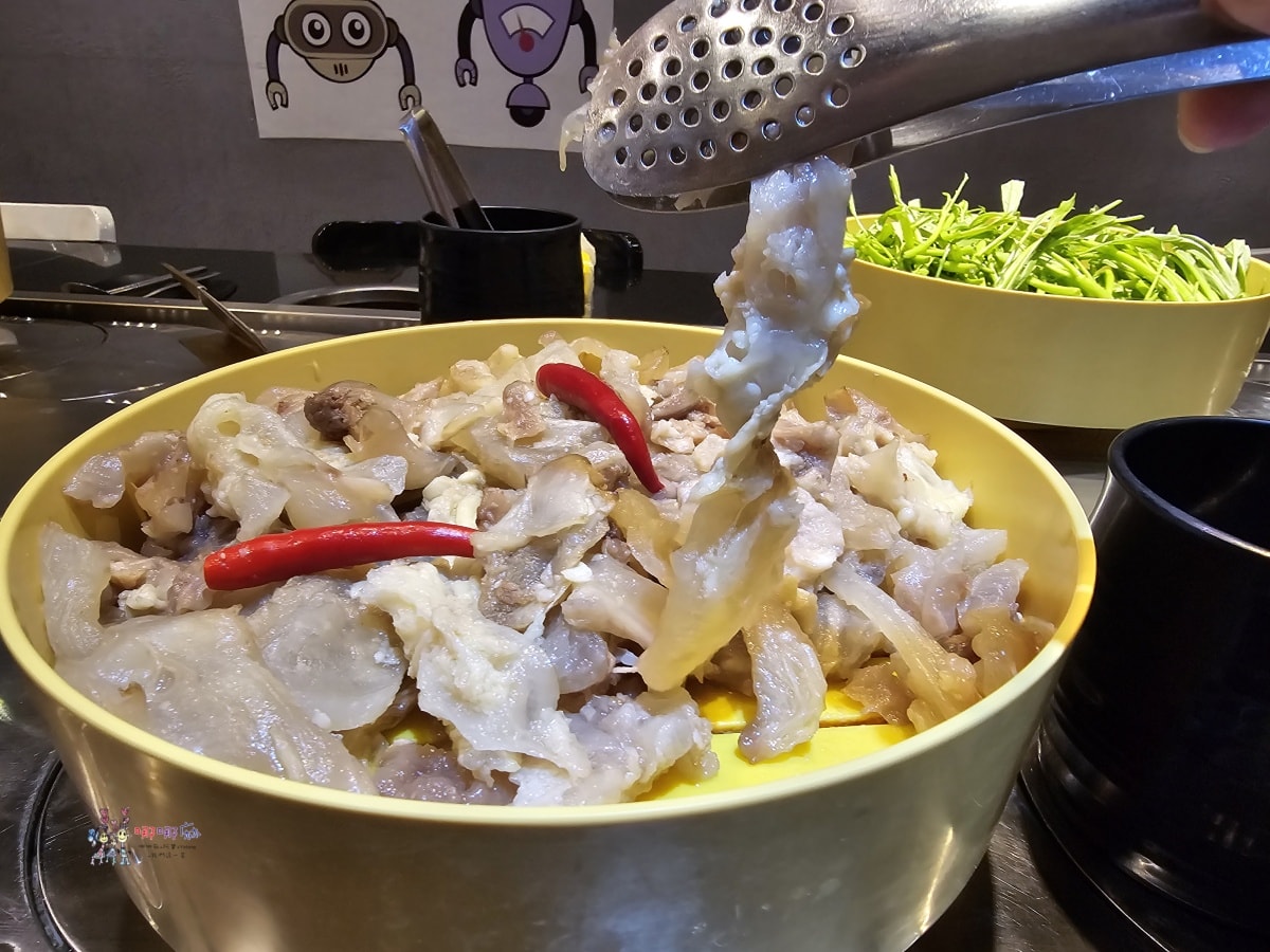 【桃園吃到飽】龍潭交流道附近《滿記麻辣回轉火鍋》超平價而且不收服務費,闆娘特製燉湯一定不要錯過! - 第16張圖
