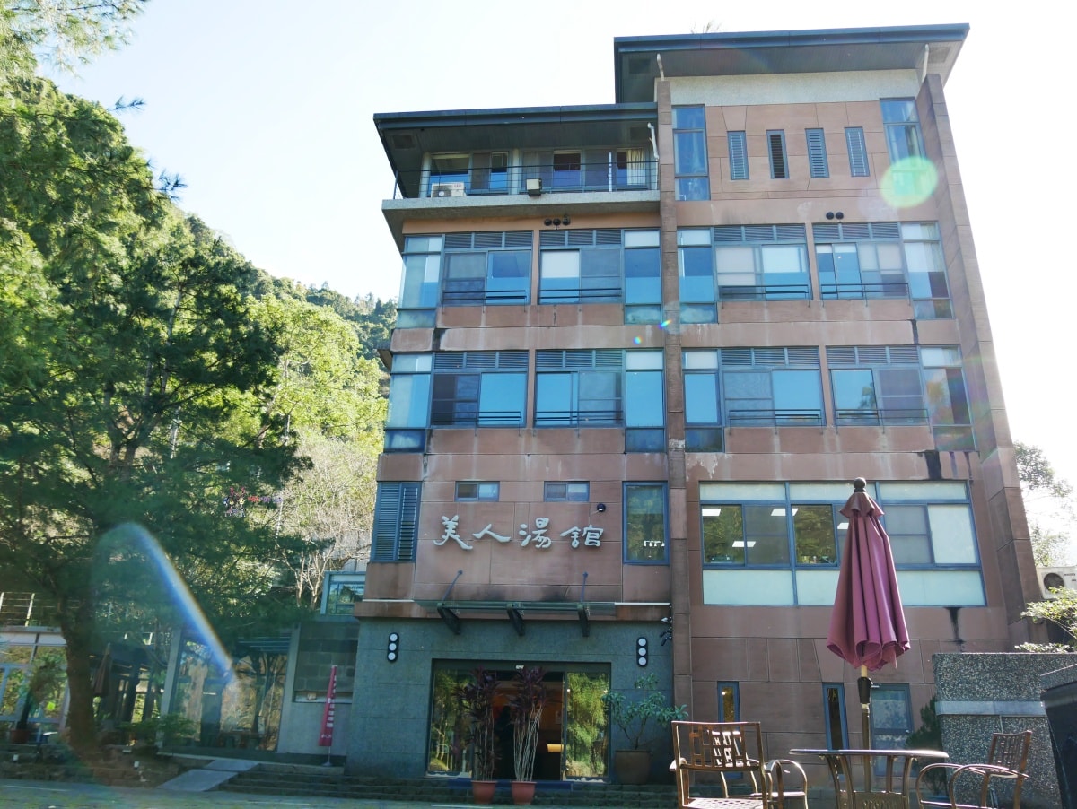 【新竹旅遊】內灣老街附近《錦屏美人湯館》露天風呂適合全家大小玩一整天,還有個人石甕溫泉! - 第6張圖