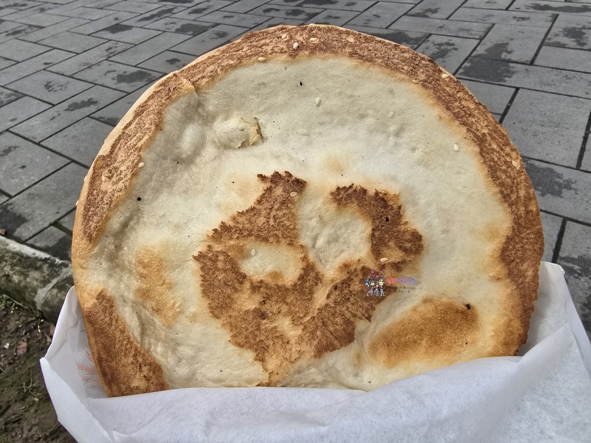 【桃園美食】八德大湳市場旁《阿凡提新疆羊肉烤包子》道地新疆烤羊肉包子,大顆紮實酥脆餡多 - 第14張圖