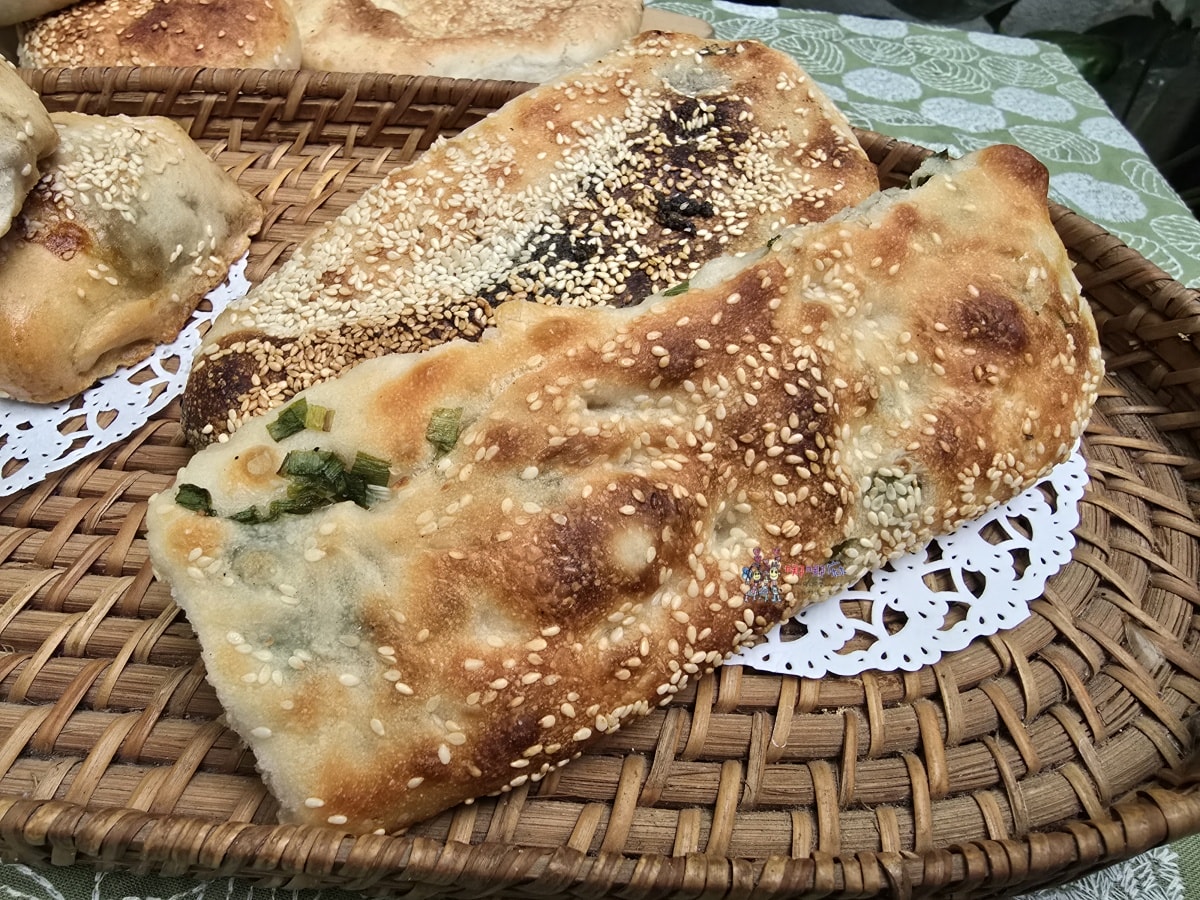 【桃園美食】八德大湳市場旁《阿凡提新疆羊肉烤包子》道地新疆烤羊肉包子,大顆紮實酥脆餡多 - 第21張圖