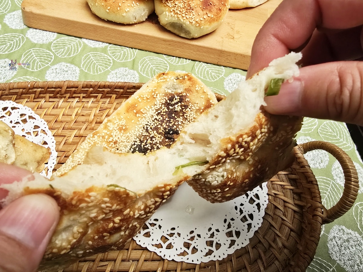 【桃園美食】八德大湳市場旁《阿凡提新疆羊肉烤包子》道地新疆烤羊肉包子,大顆紮實酥脆餡多 - 第22張圖