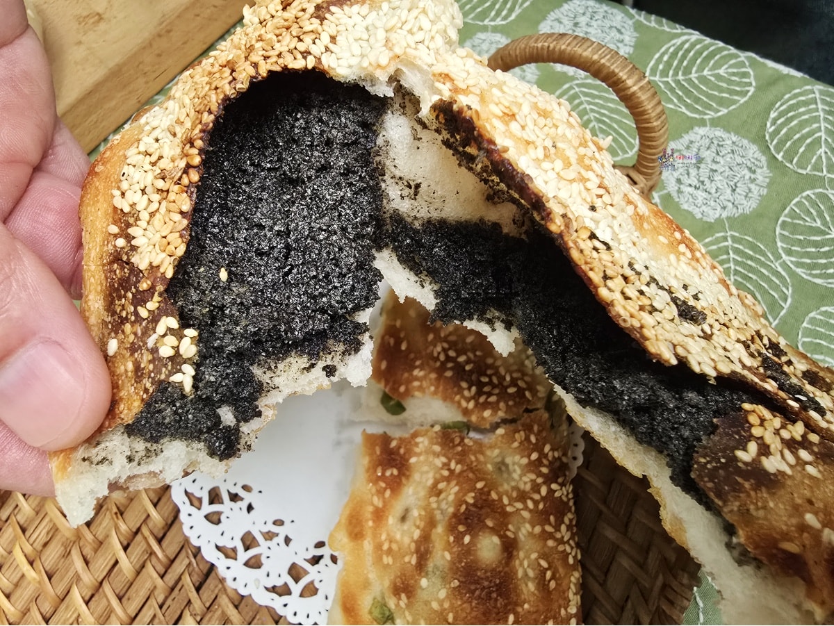 【桃園美食】八德大湳市場旁《阿凡提新疆羊肉烤包子》道地新疆烤羊肉包子,大顆紮實酥脆餡多 - 第23張圖