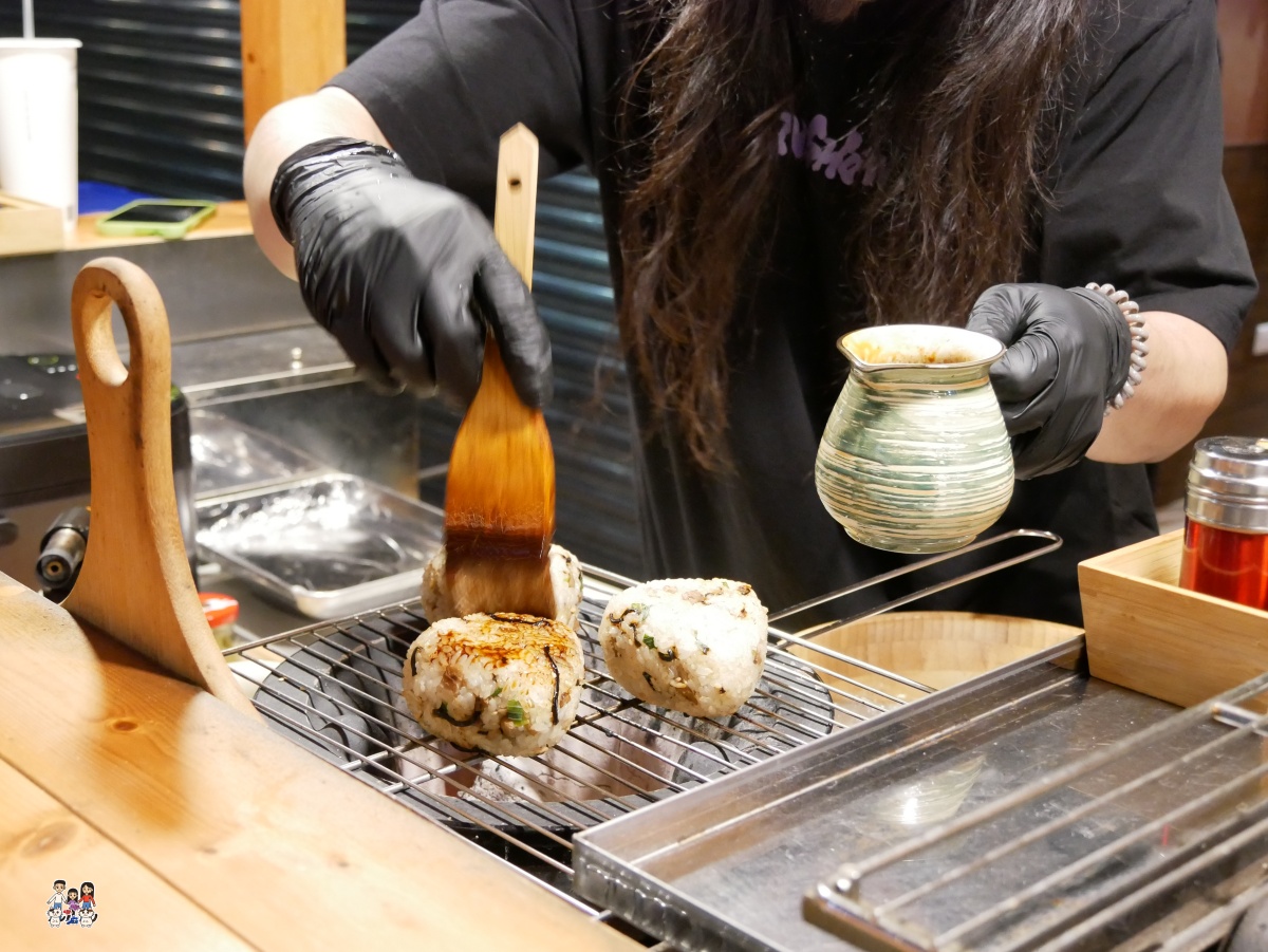 🍙 桃園隱藏版巷弄美食!日式屋台「炭秀 ONIGIRI CLUB」:專賣炭火烤飯糰 - 第11張圖 🍙 桃園隱藏版巷弄美食!日式屋台「炭秀 ONIGIRI CLUB」:專賣炭火烤飯糰