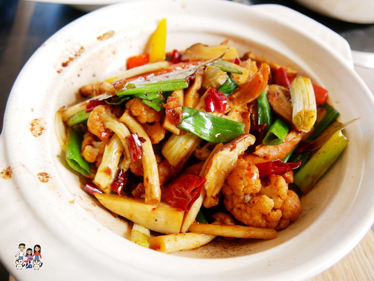 龍潭「玉蘭砂鍋魚頭」不只是火鍋!從老味道到新桌菜的家庭聚餐首選! - 第38張圖 龍潭「玉蘭砂鍋魚頭」不只是火鍋!從老味道到新桌菜的家庭聚餐首選!