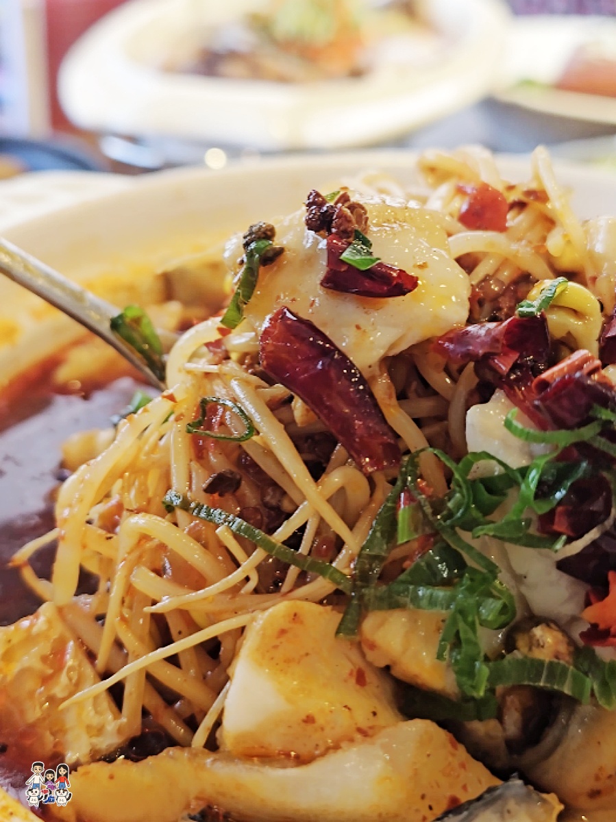 龍潭「玉蘭砂鍋魚頭」不只是火鍋!從老味道到新桌菜的家庭聚餐首選! - 第18張圖 龍潭「玉蘭砂鍋魚頭」不只是火鍋!從老味道到新桌菜的家庭聚餐首選!